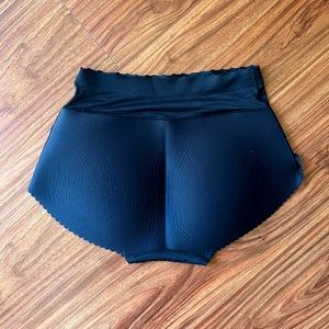 Black padded shapewear